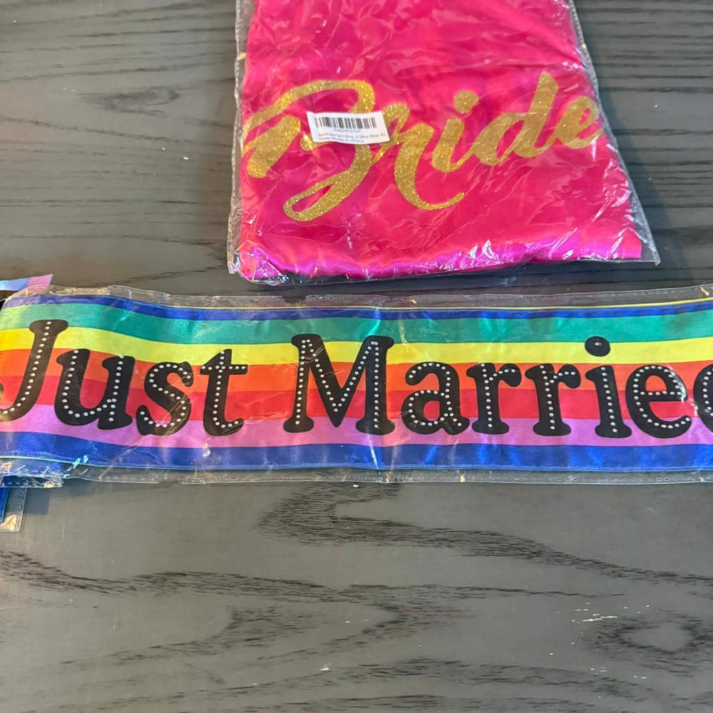 Forum Novelties Inc. Party Decorations One Size Pink Rainbow Sashes